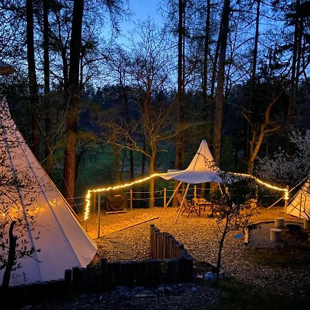 Hotel Glamping Nad Meandry Unhošť Exteriér fotografie