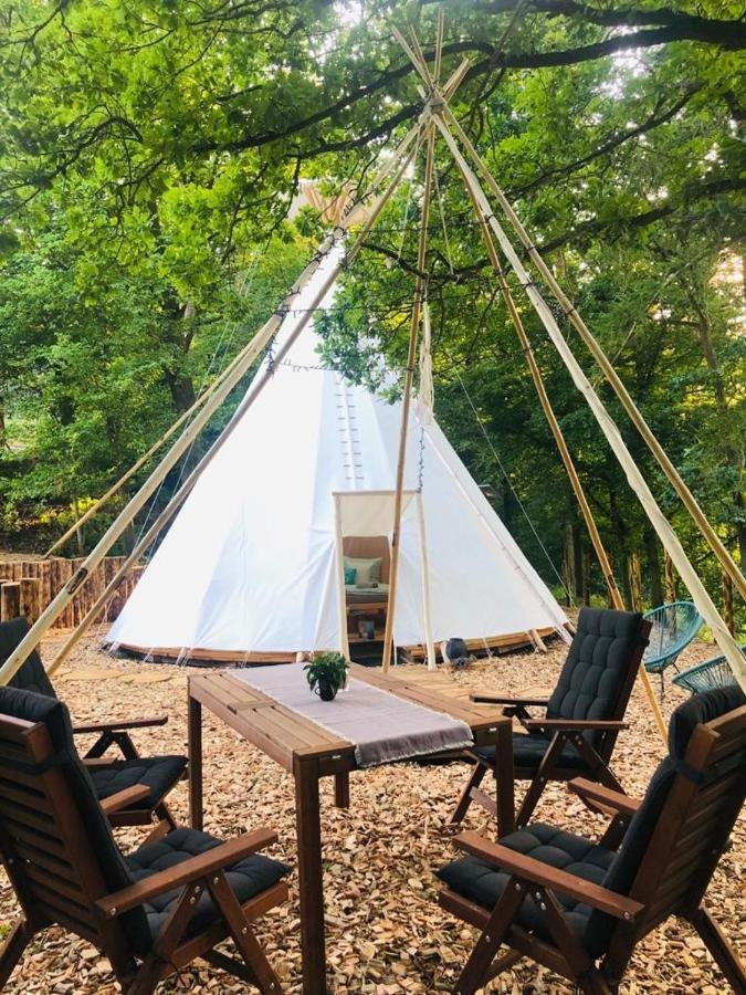 Hotel Glamping Nad Meandry Unhošť Exteriér fotografie