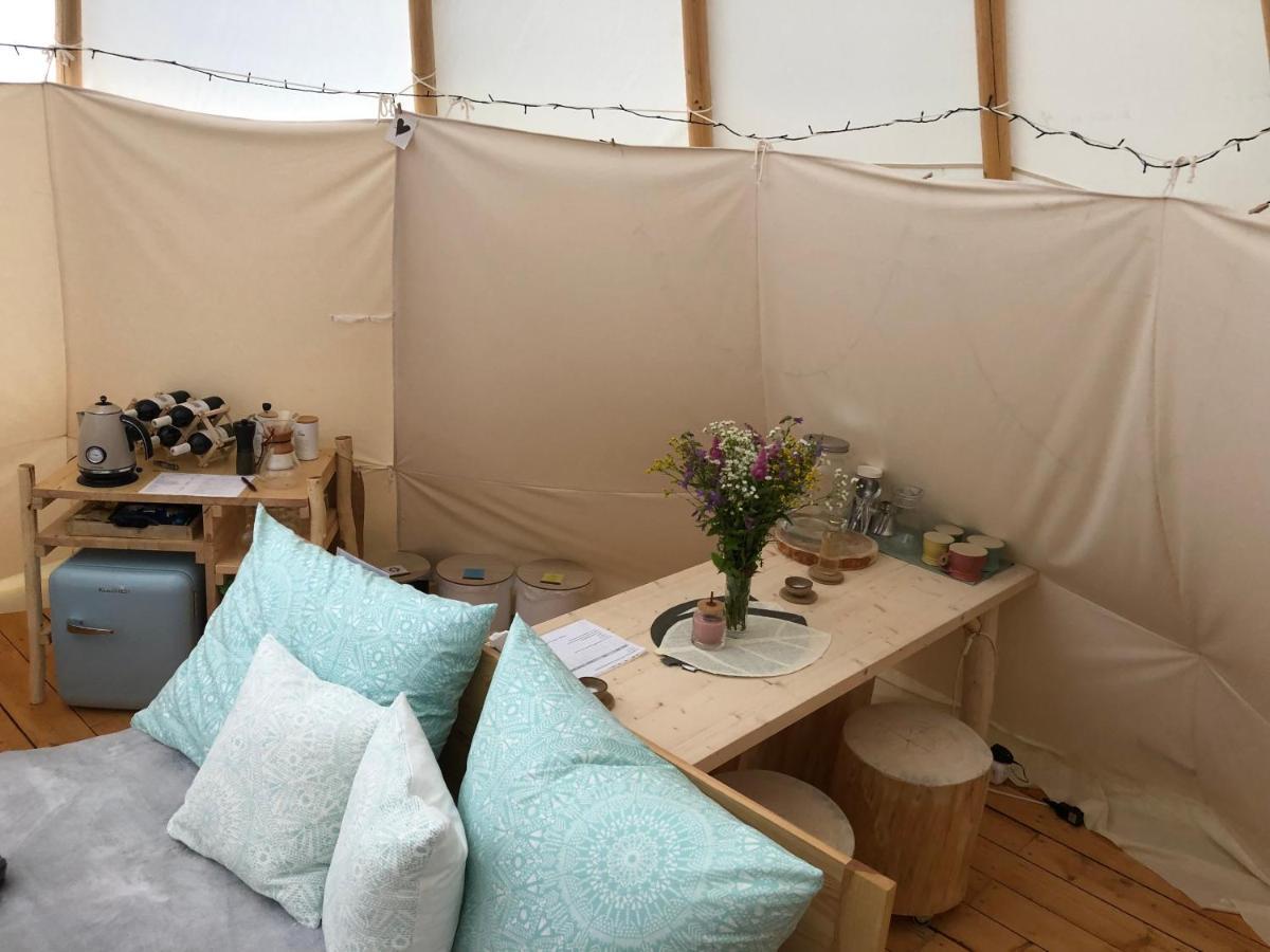 Hotel Glamping Nad Meandry Unhošť Exteriér fotografie