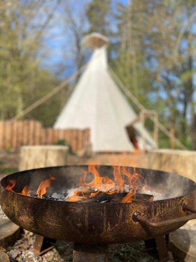 Hotel Glamping Nad Meandry Unhošť Exteriér fotografie