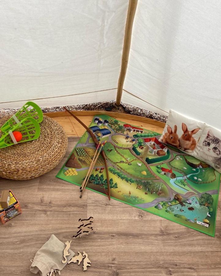 Hotel Glamping Nad Meandry Unhošť Exteriér fotografie